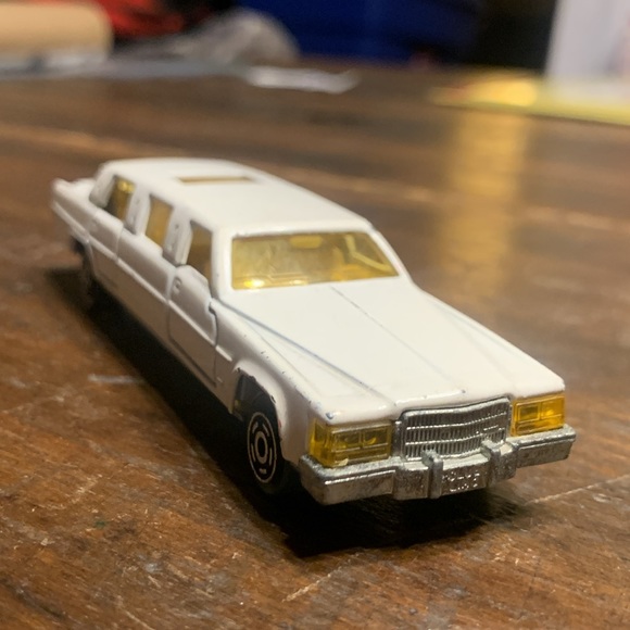1985 CADILLAC LIMOUSINE MAJORETTE FRANCE 1/58 Number 339 - Picture 5 of 15